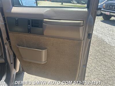 1995 Chevrolet Astro CL   - Photo 18 - Amelia, OH 45102
