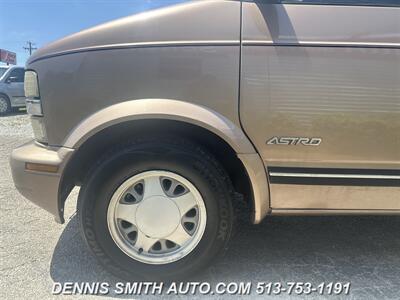 1995 Chevrolet Astro CL   - Photo 11 - Amelia, OH 45102