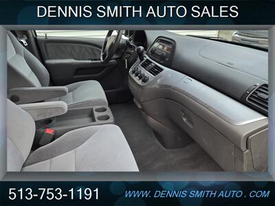 2009 Honda Odyssey LX   - Photo 13 - Amelia, OH 45102