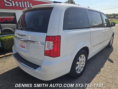 2014 Chrysler Town & Country Touring   - Photo 6 - Amelia, OH 45102