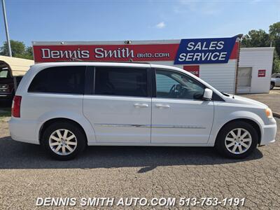 2014 Chrysler Town & Country Touring   - Photo 7 - Amelia, OH 45102