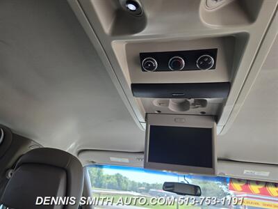 2014 Chrysler Town & Country Touring   - Photo 14 - Amelia, OH 45102