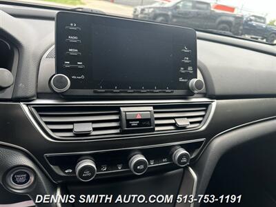 2018 Honda Accord LX   - Photo 18 - Amelia, OH 45102
