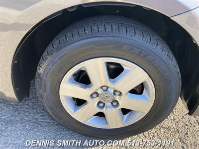 2005 Toyota Sienna CE 7 Passenger   - Photo 8 - Amelia, OH 45102