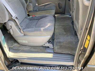 2005 Toyota Sienna CE 7 Passenger   - Photo 20 - Amelia, OH 45102