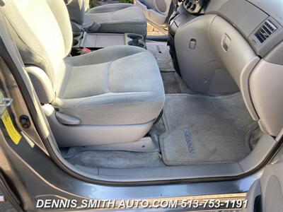 2005 Toyota Sienna CE 7 Passenger   - Photo 22 - Amelia, OH 45102