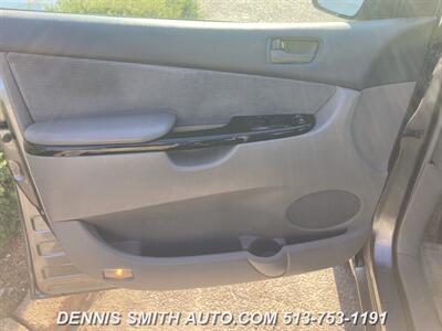 2005 Toyota Sienna CE 7 Passenger   - Photo 16 - Amelia, OH 45102