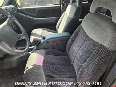 1995 GMC Jimmy SLS   - Photo 13 - Amelia, OH 45102