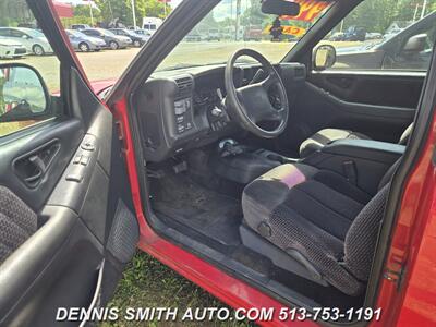 1995 GMC Jimmy SLS   - Photo 9 - Amelia, OH 45102