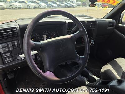 1995 GMC Jimmy SLS   - Photo 11 - Amelia, OH 45102