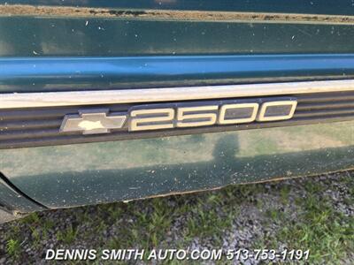 1998 Chevrolet K2500 Silverado   - Photo 4 - Amelia, OH 45102