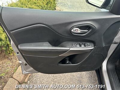 2019 Jeep Cherokee Latitude   - Photo 16 - Amelia, OH 45102