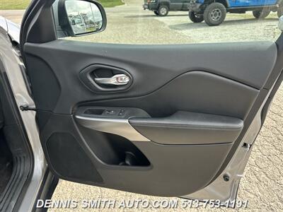 2019 Jeep Cherokee Latitude   - Photo 9 - Amelia, OH 45102
