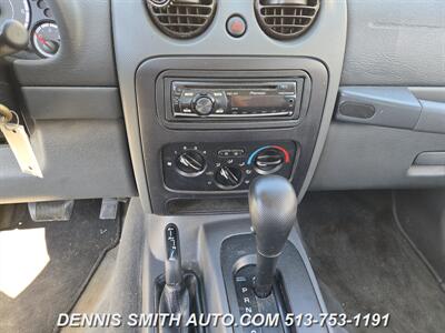 2005 Jeep Liberty Sport   - Photo 10 - Amelia, OH 45102