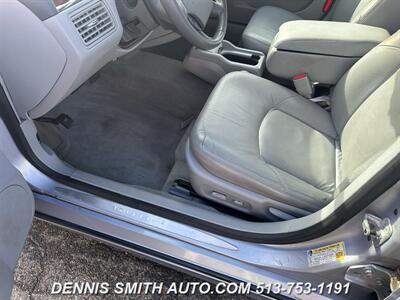 2006 Buick LaCrosse CXL   - Photo 13 - Amelia, OH 45102