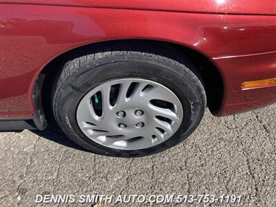 1998 Saturn SL2   - Photo 8 - Amelia, OH 45102