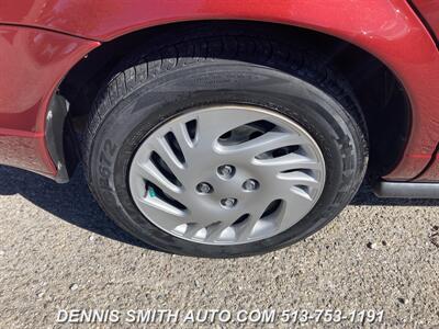 1998 Saturn SL2   - Photo 9 - Amelia, OH 45102