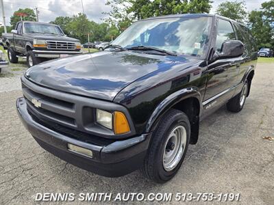 1995 Chevrolet Blazer   - Photo 3 - Amelia, OH 45102