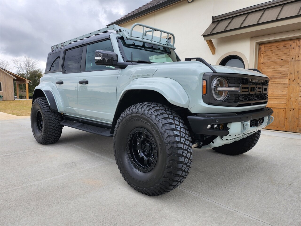 2023 Ford Bronco Raptor-Custom - Photo 1 - Houston, TX 77064