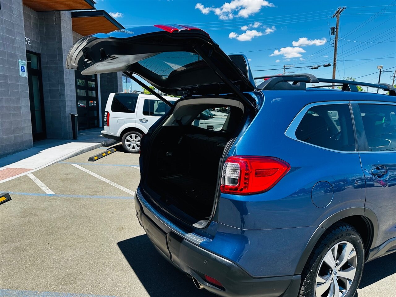 2021 Subaru Ascent Premium 7-Passenger - Photo 9 - Reno, NV 89502