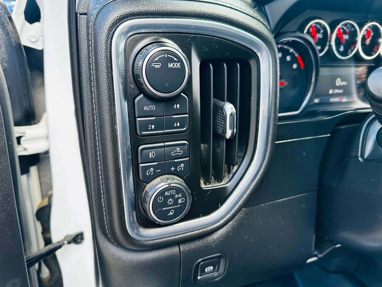 2020 Chevrolet Silverado 2500 LT - Photo 21 - Reno, NV 89502