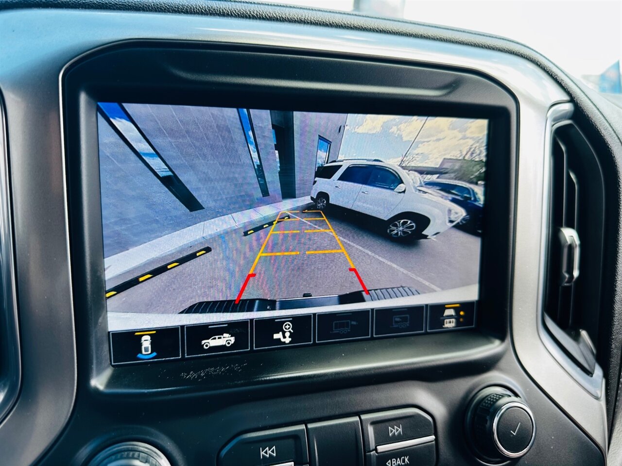 2020 Chevrolet Silverado 2500 LT - Photo 18 - Reno, NV 89502