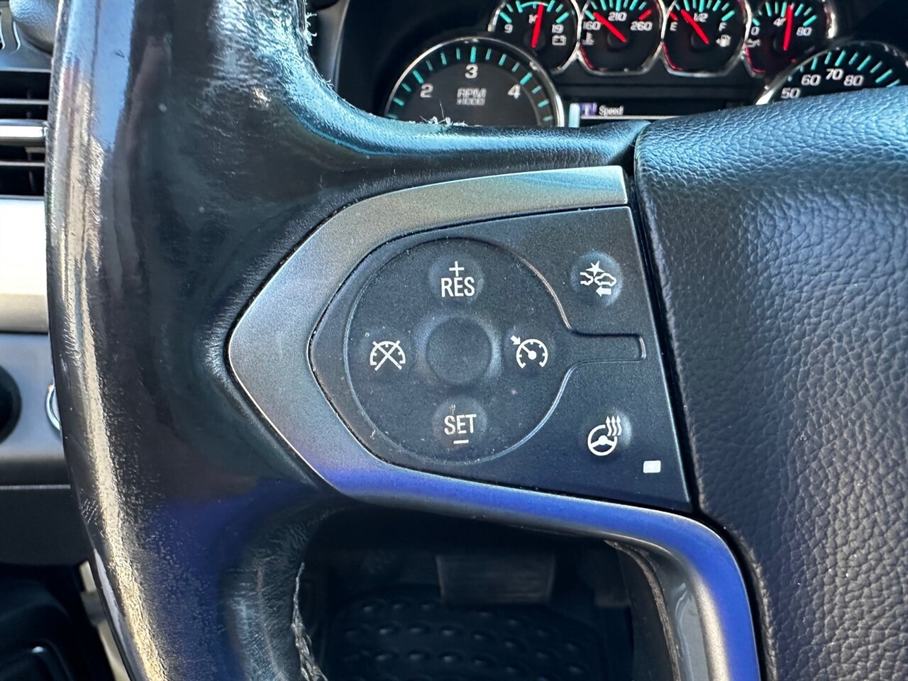 2016 Chevrolet Suburban LTZ - Photo 27 - Reno, NV 89502
