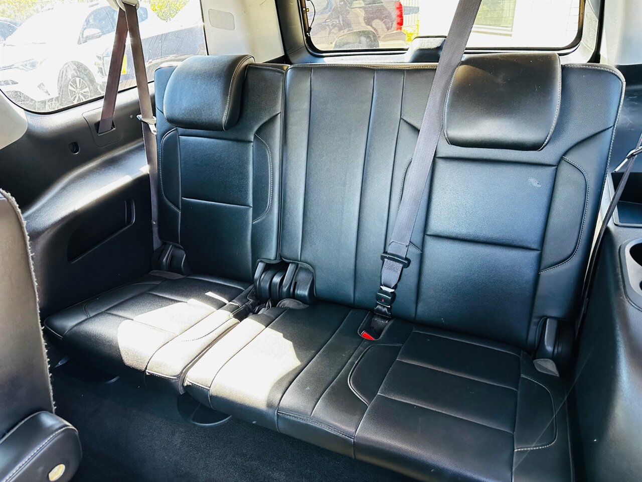 2016 Chevrolet Suburban LTZ - Photo 17 - Reno, NV 89502