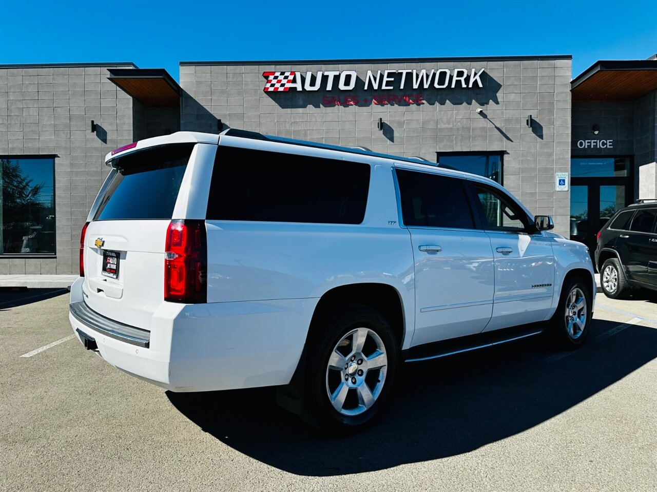 2016 Chevrolet Suburban LTZ - Photo 3 - Reno, NV 89502