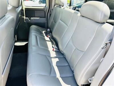 2005 GMC Sierra 3500 SLT 4dr Extended Cab   - Photo 18 - Reno, NV 89502