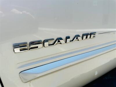 2013 Cadillac Escalade Premium   - Photo 13 - Reno, NV 89502