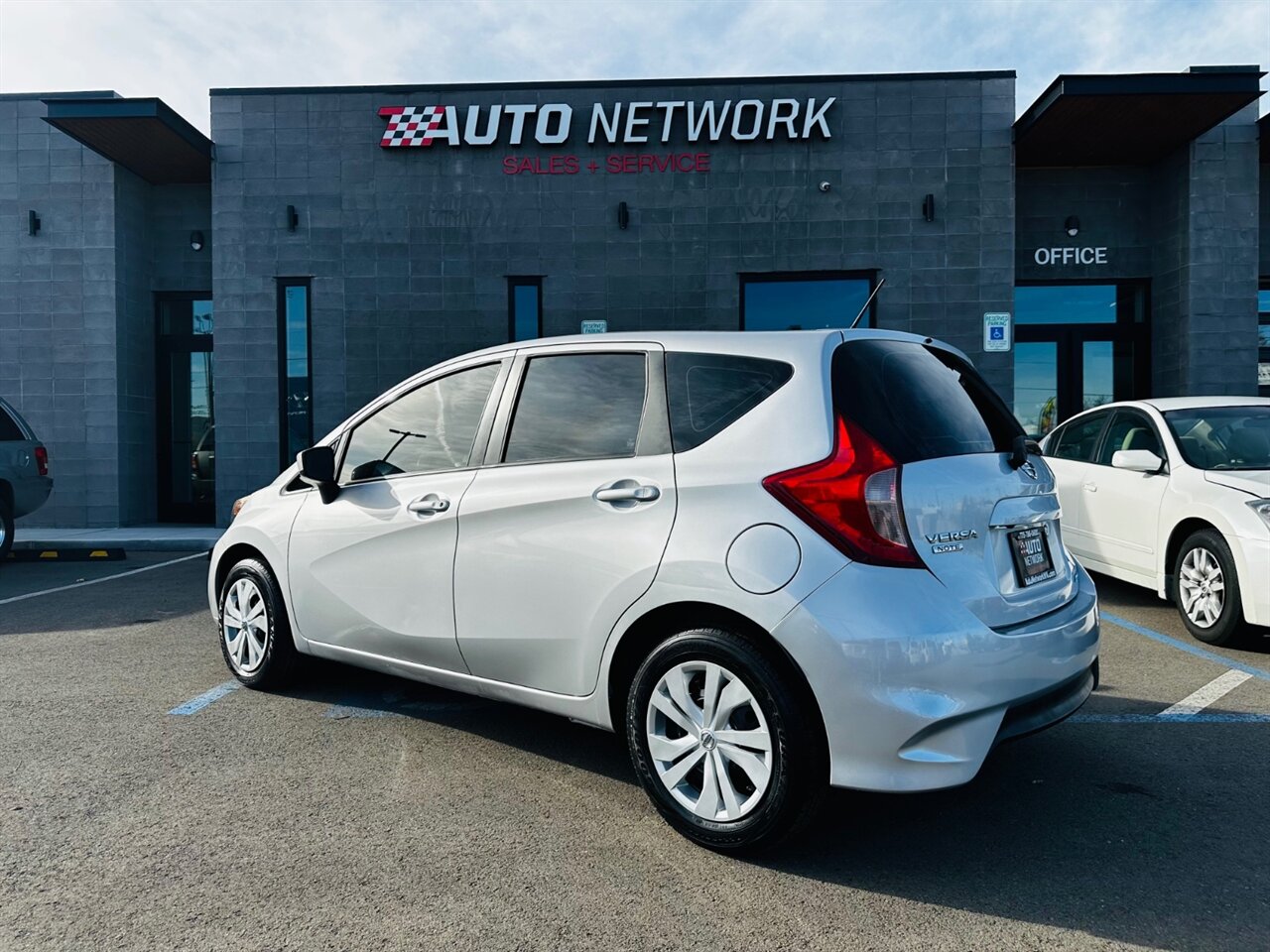 2017 Nissan Versa Note SV photo 7