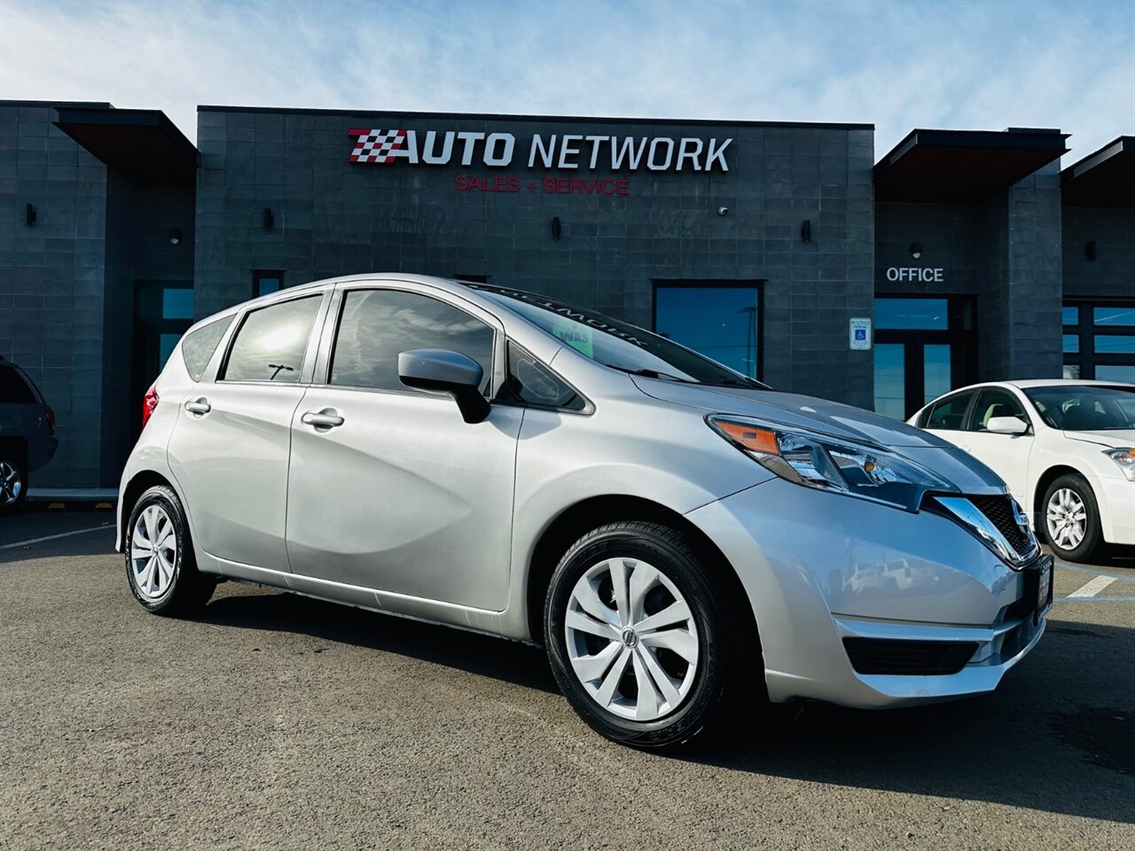 Nissan Versa Note's photo