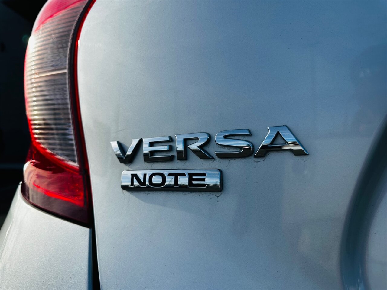 2017 Nissan Versa Note SV photo 11