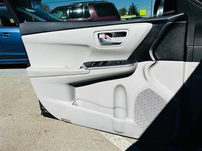 2015 Toyota Camry SE   - Photo 22 - Reno, NV 89502