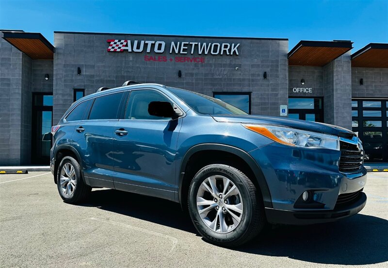 2014 Toyota Highlander XLE  
