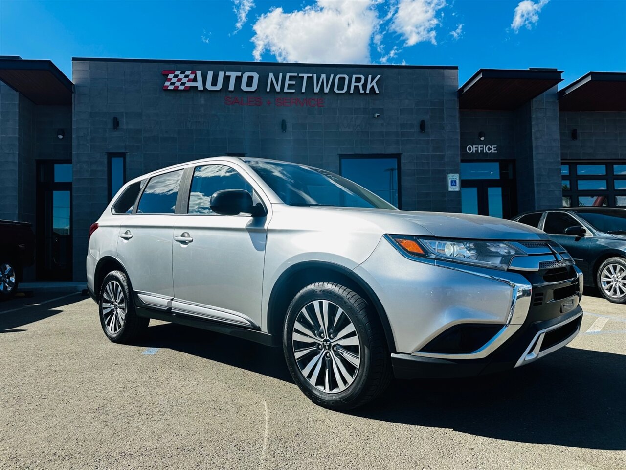 2020 Mitsubishi Outlander SE   - Photo 1 - Reno, NV 89502
