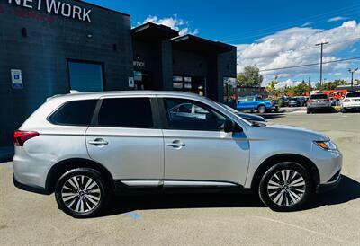 2020 Mitsubishi Outlander SE - Photo 2 - Reno, NV 89502