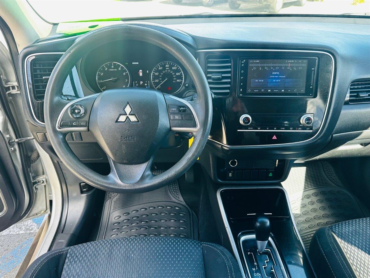 2020 Mitsubishi Outlander SE - Photo 16 - Reno, NV 89502