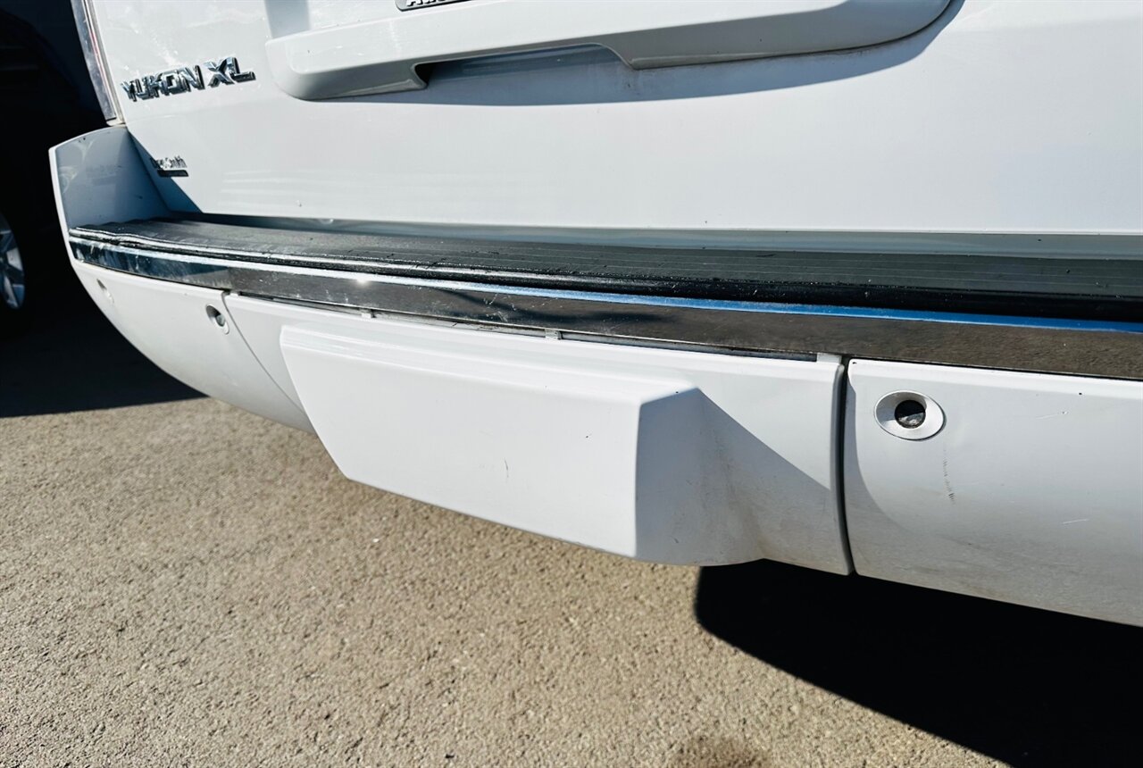 2013 GMC Yukon XL Denali - Photo 13 - Reno, NV 89502