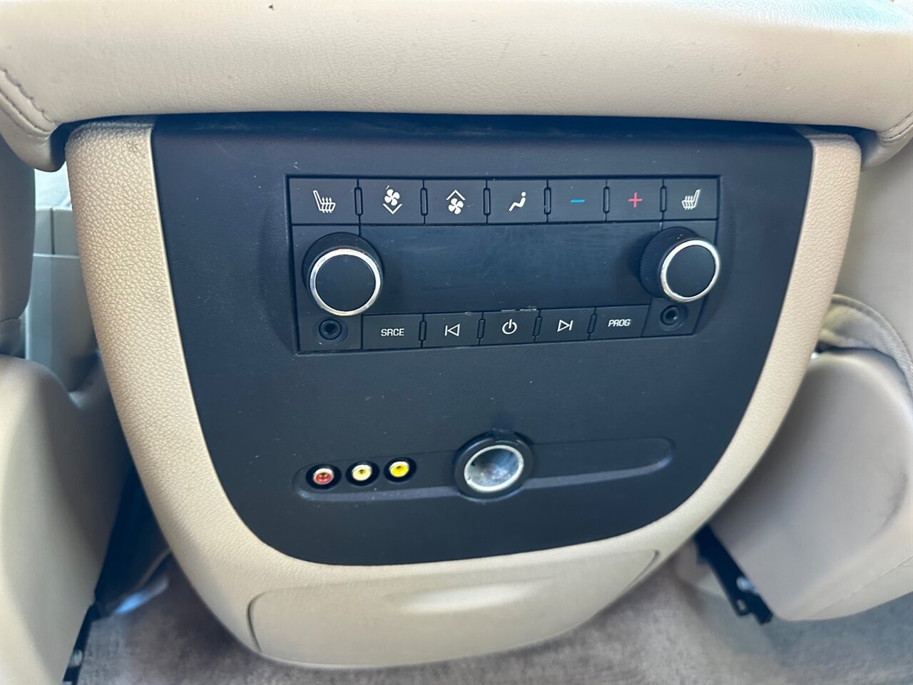 2013 GMC Yukon XL Denali - Photo 32 - Reno, NV 89502