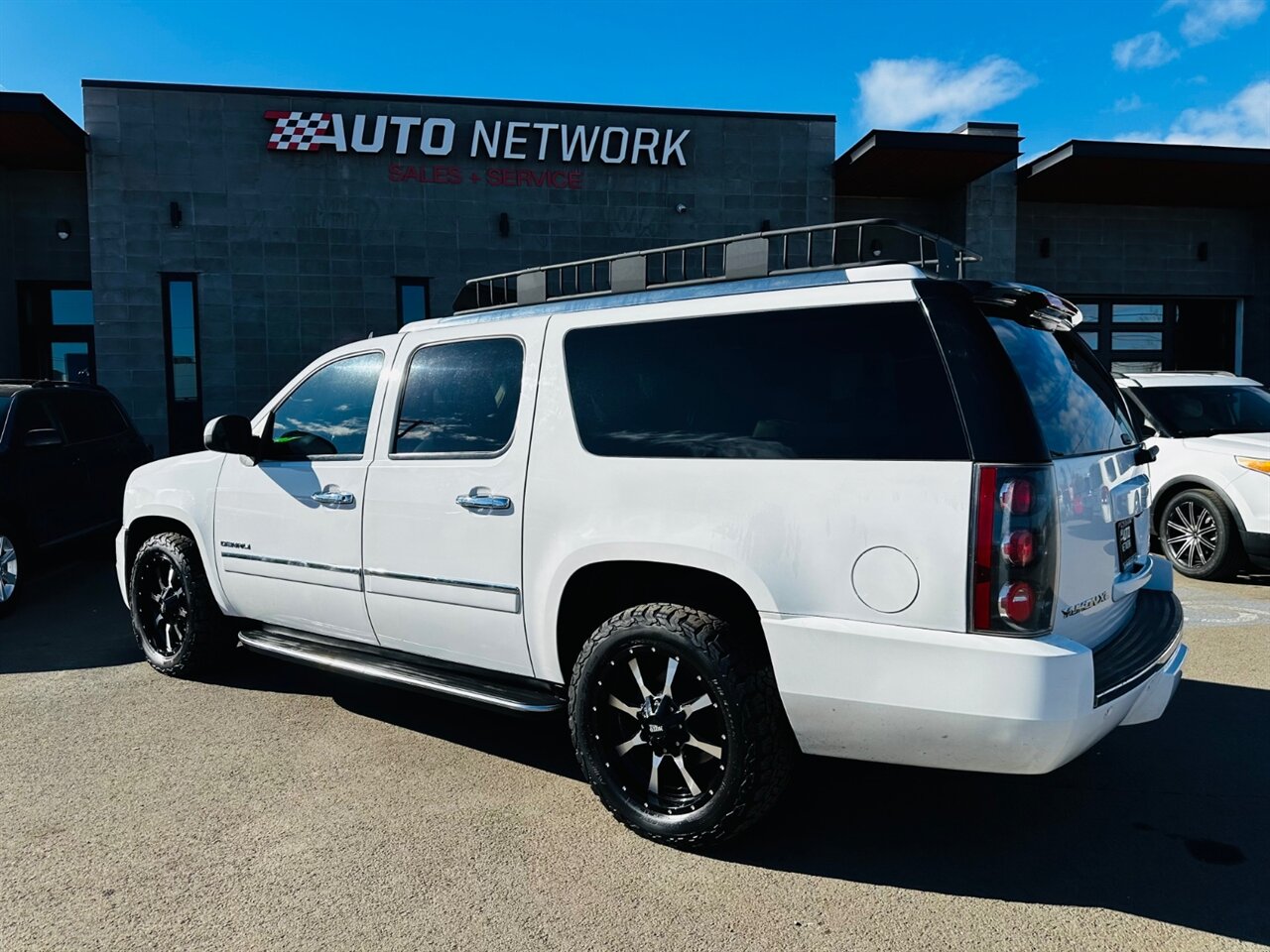 2013 GMC Yukon XL Denali - Photo 7 - Reno, NV 89502