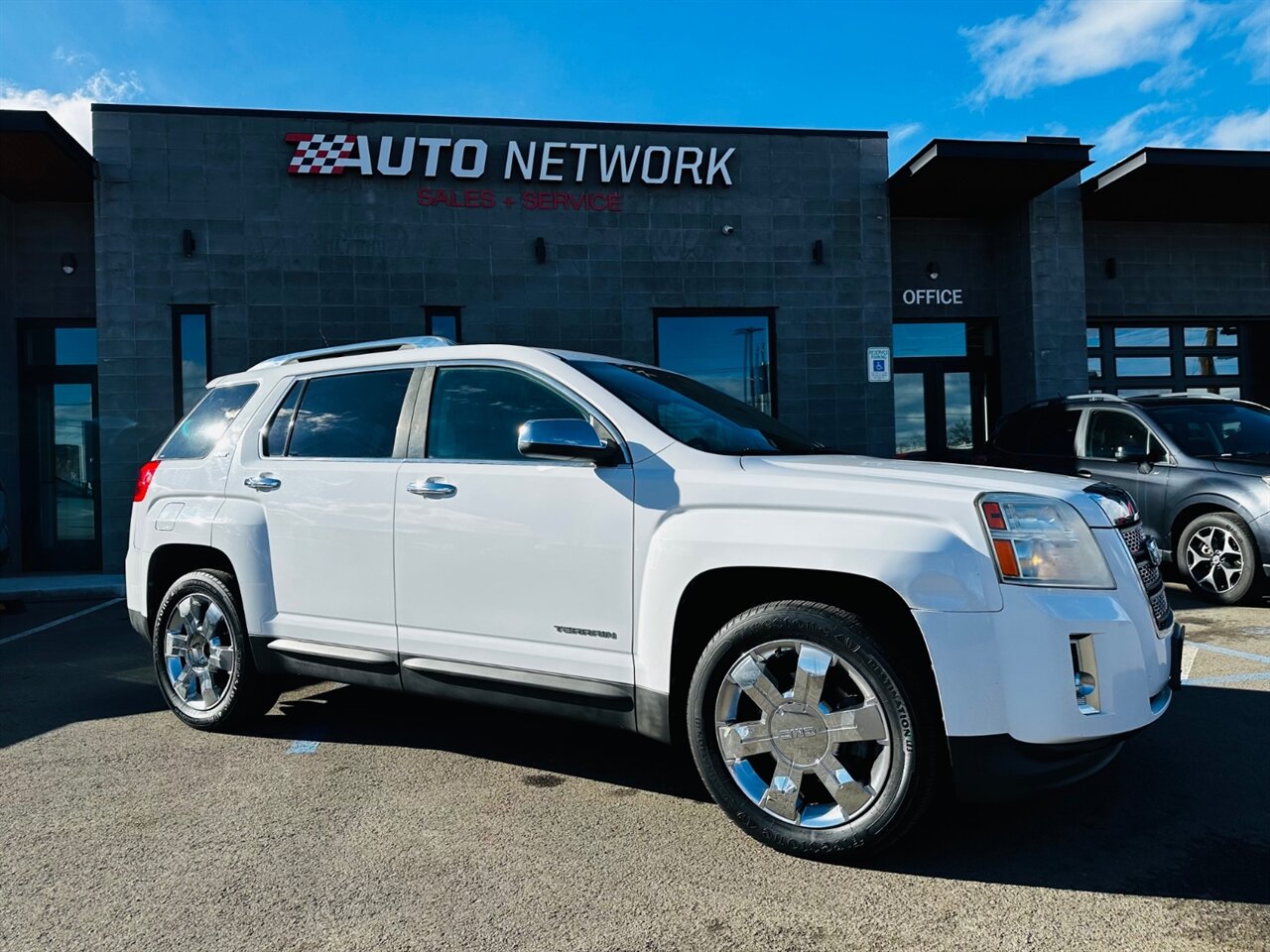 2010 GMC Terrain SLT-2's photo