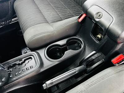 2011 Jeep Wrangler Unlimited Rubicon   - Photo 22 - Reno, NV 89502