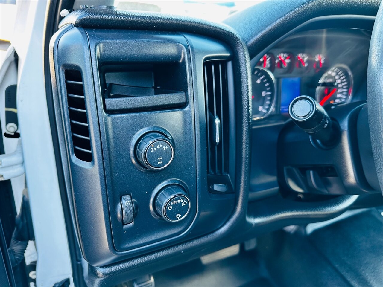 2018 Chevrolet Silverado 2500HD Work Truck photo 18