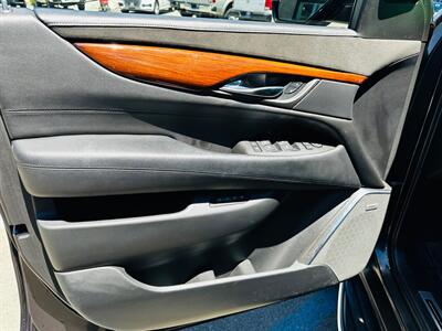 2015 Cadillac Escalade Luxury   - Photo 29 - Reno, NV 89502