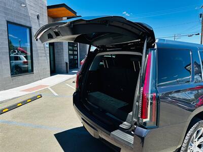 2015 Cadillac Escalade Luxury   - Photo 9 - Reno, NV 89502