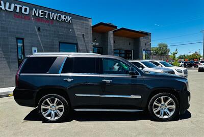 2015 Cadillac Escalade Luxury   - Photo 2 - Reno, NV 89502