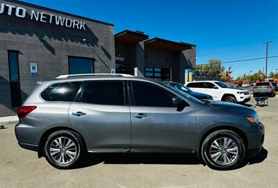 2020 Nissan Pathfinder S - Photo 2 - Reno, NV 89502