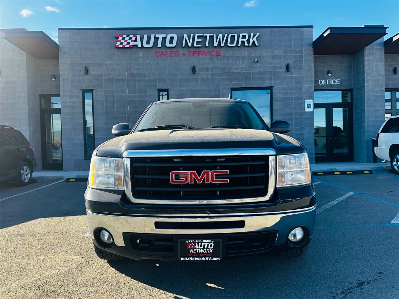 2009 GMC Sierra 1500 SLE - Photo 4 - Reno, NV 89502